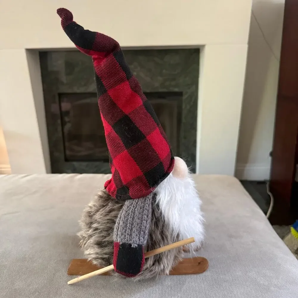 Christmas Skiing Gnome 13